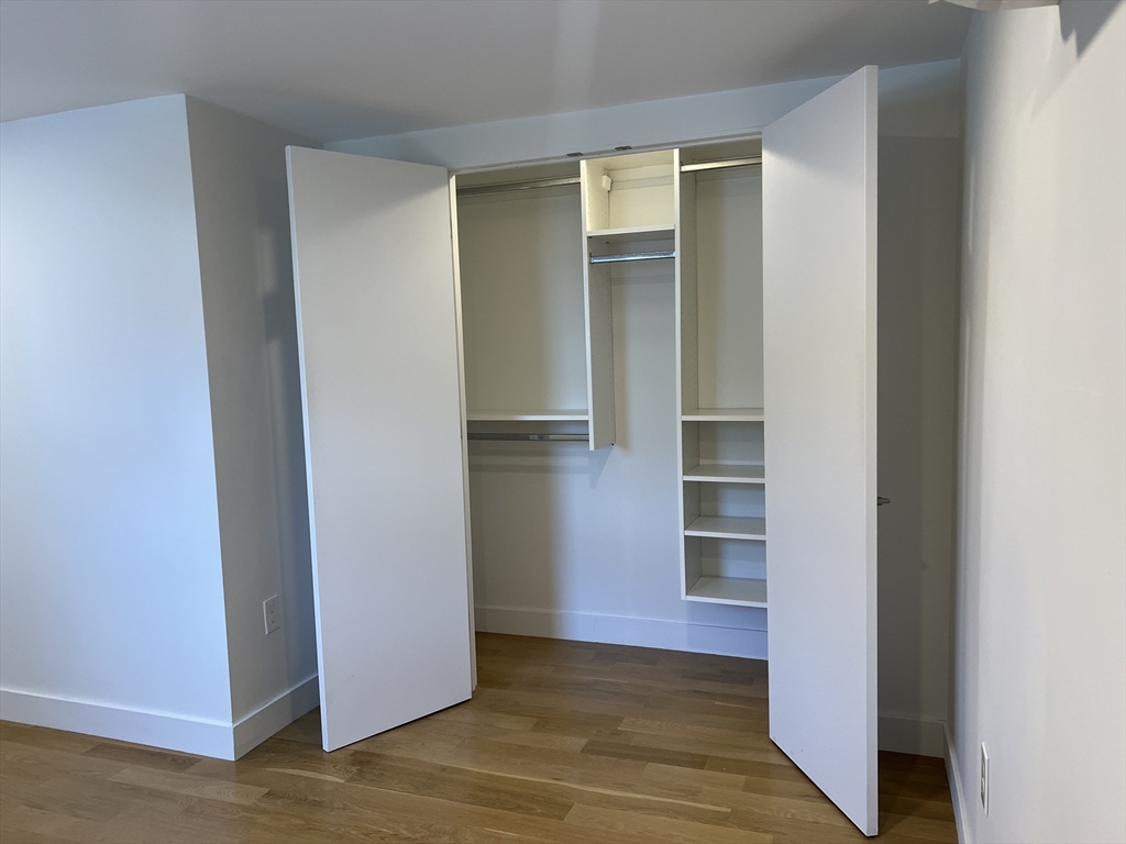 1 bed, 1 bath apartment for rent at 28 Neptune Ave Unit 1R, Winthrop — photo 7 of 10
