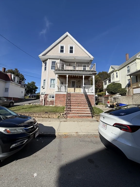 2 bed, 1 bath apartment for rent at 28 Newhall Unit 3, Malden — photo 1 of 13