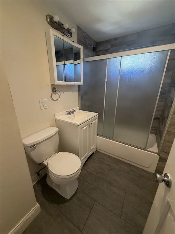 2 bed, 1 bath apartment for rent at 28 Newhall Unit 3, Malden — photo 5 of 13