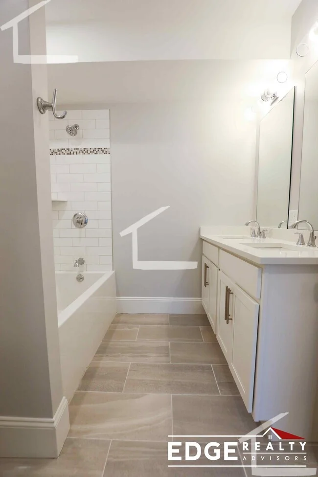 5 bed, 3 bath apartment for rent at 28 North Beacon St Unit 2, Allston — photo 4 of 10