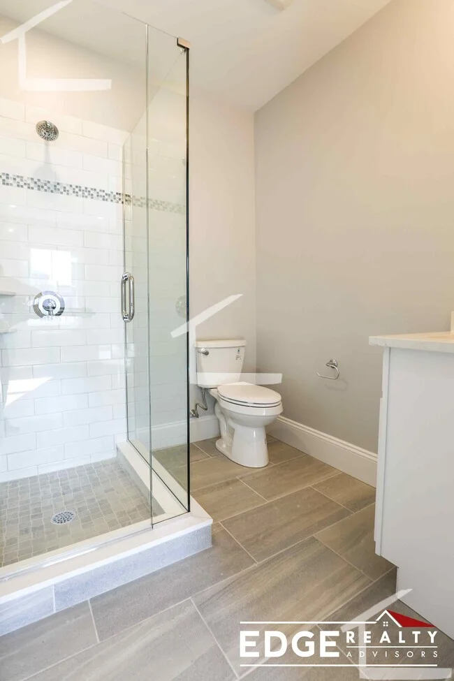 5 bed, 3 bath apartment for rent at 28 North Beacon St Unit 2, Allston — photo 7 of 10