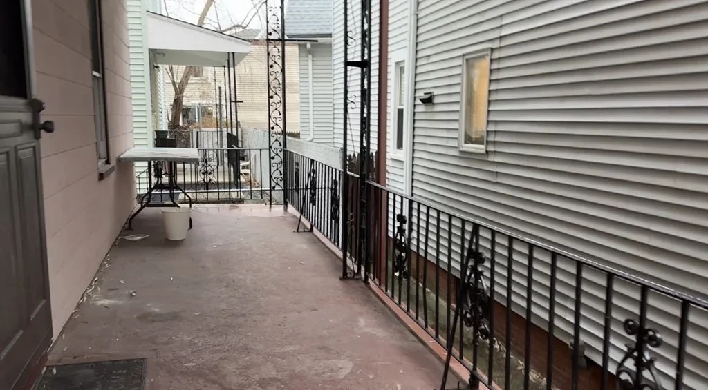 3 bed, 1 bath apartment for rent at 28 Oakland St Unit 1, Inman Square — photo 9 of 10