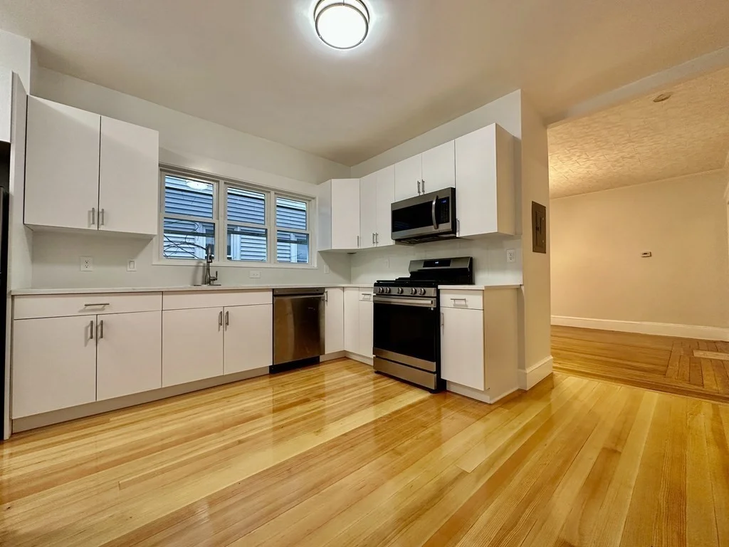 3 bed, 1 bath apartment for rent at 28 Oakland St Unit 1, Inman Square — photo 1 of 10
