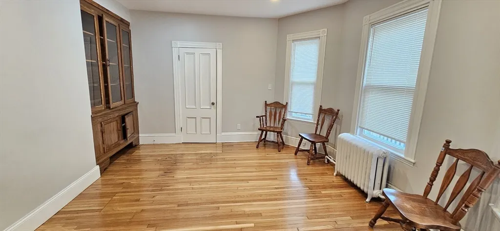5 bed, 2 bath apartment for rent at 28 Oakley St Unit 28, Dorchester — photo 8 of 17
