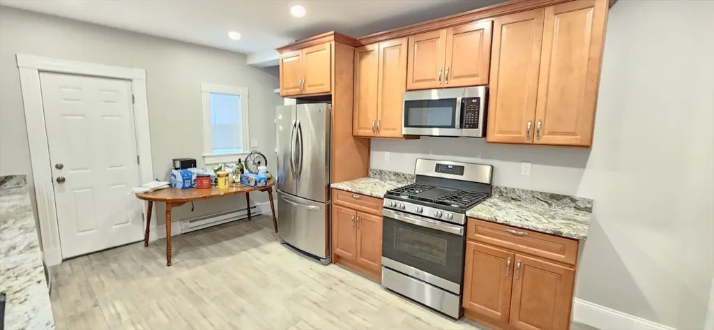 5 bed, 2 bath apartment for rent at 28 Oakley St Unit 28, Dorchester — photo 2 of 17