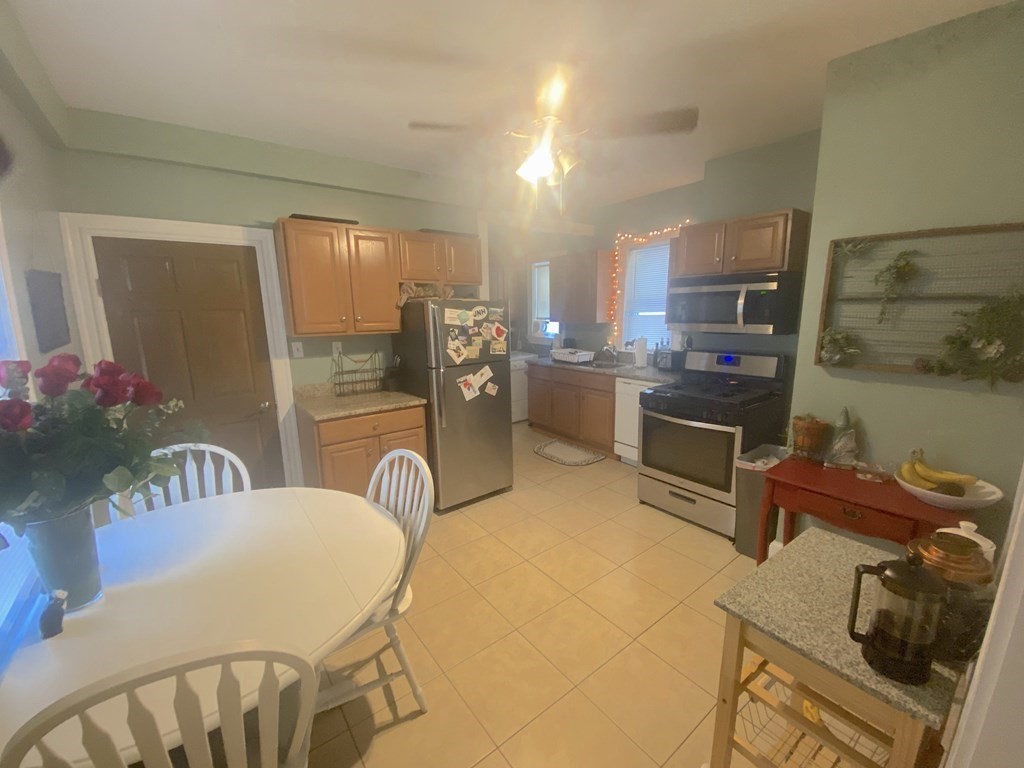 2 bed, 1 bath apartment for rent at 28 Otis St Unit 1, East Somerville — photo 2 of 6