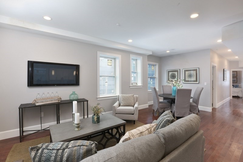 3 bed, 2 bath apartment for rent at 28 P St Unit 2, South Boston — photo 3 of 11