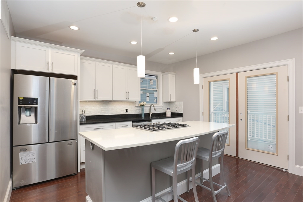 3 bed, 2 bath apartment for rent at 28 P St Unit 2, South Boston — photo 4 of 11