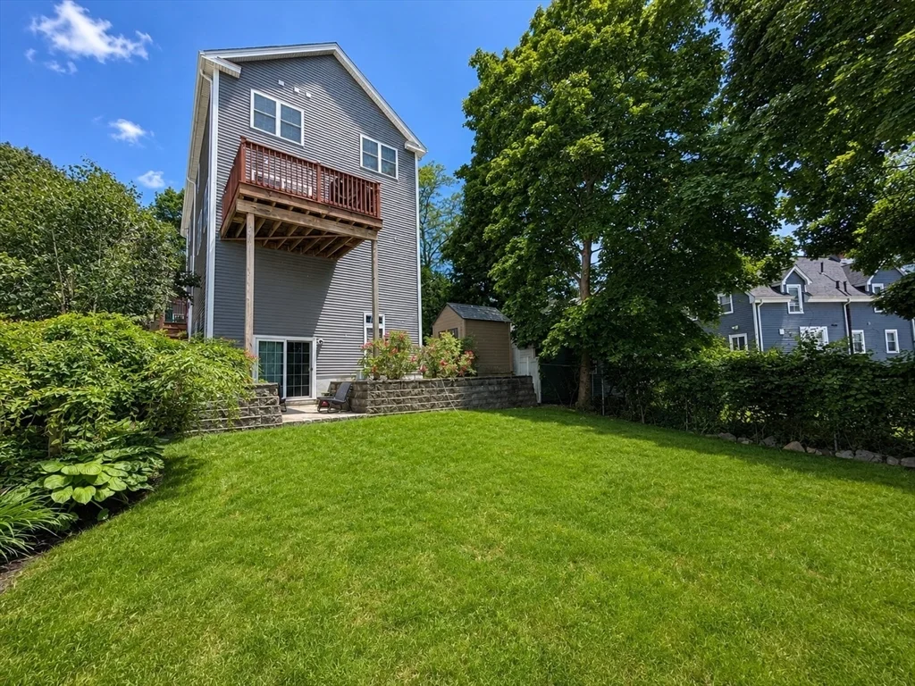 3 bed, 3 bath apartment for rent at 28 Park Ave, Medford — photo 32 of 35