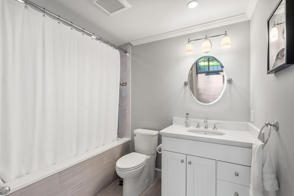 3 bed, 3 bath apartment for rent at 28 Park Ave, Medford — photo 24 of 35