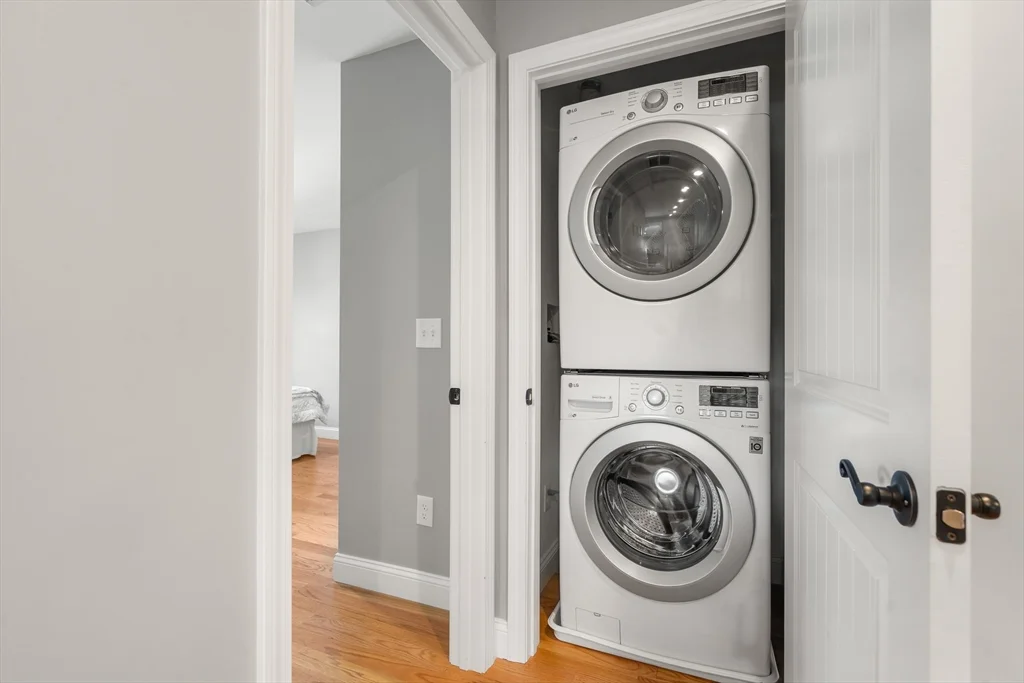 3 bed, 3 bath apartment for rent at 28 Park Ave, Medford — photo 16 of 35