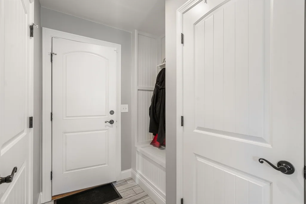 3 bed, 3 bath apartment for rent at 28 Park Ave, Medford — photo 25 of 35