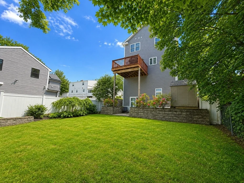 3 bed, 3 bath apartment for rent at 28 Park Ave, Medford — photo 33 of 35