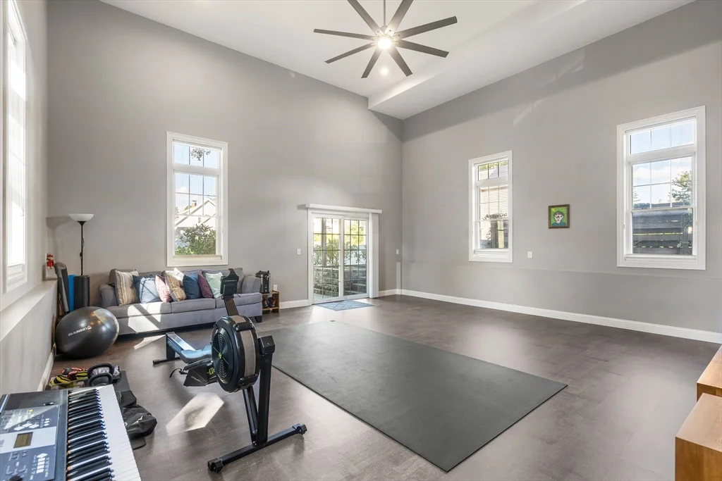 3 bed, 3 bath apartment for rent at 28 Park Ave, Medford — photo 26 of 35