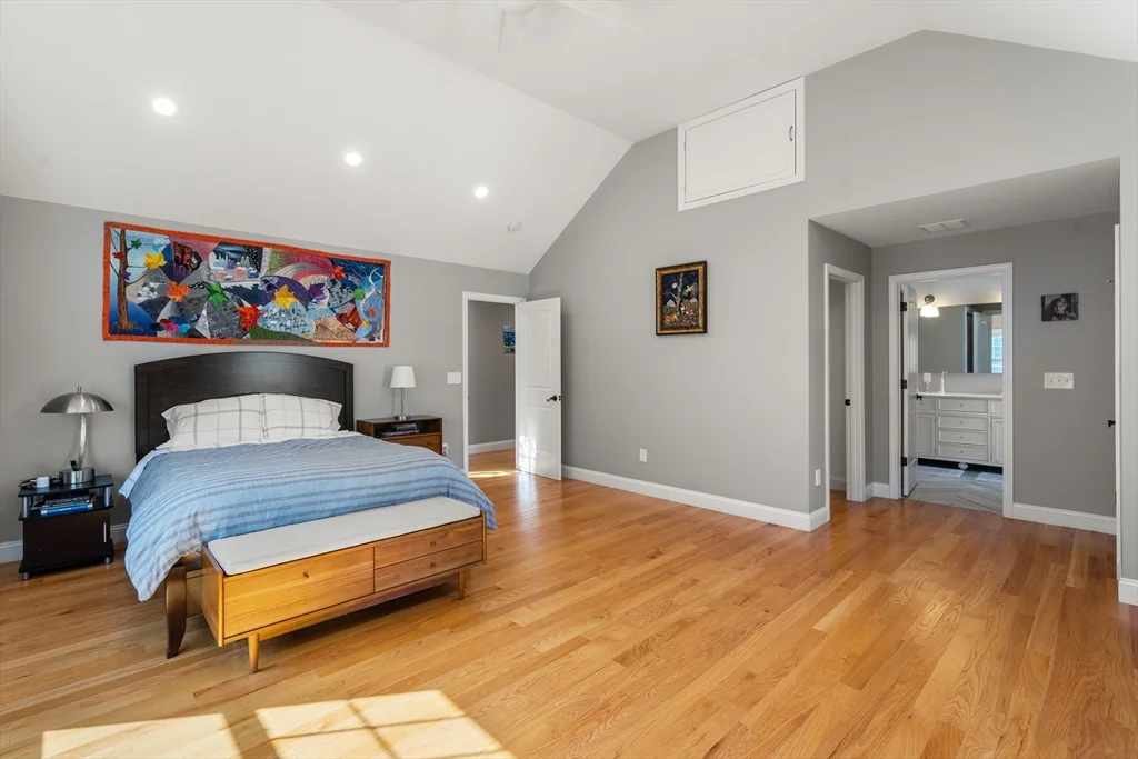 3 bed, 3 bath apartment for rent at 28 Park Ave, Medford — photo 20 of 35