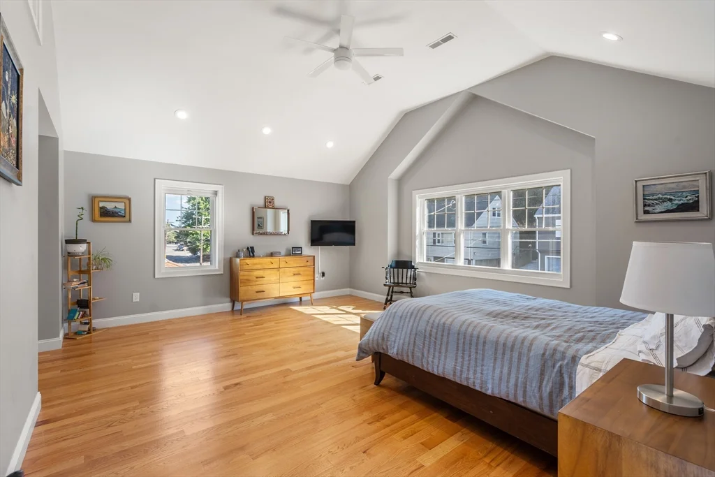 3 bed, 3 bath apartment for rent at 28 Park Ave, Medford — photo 18 of 35
