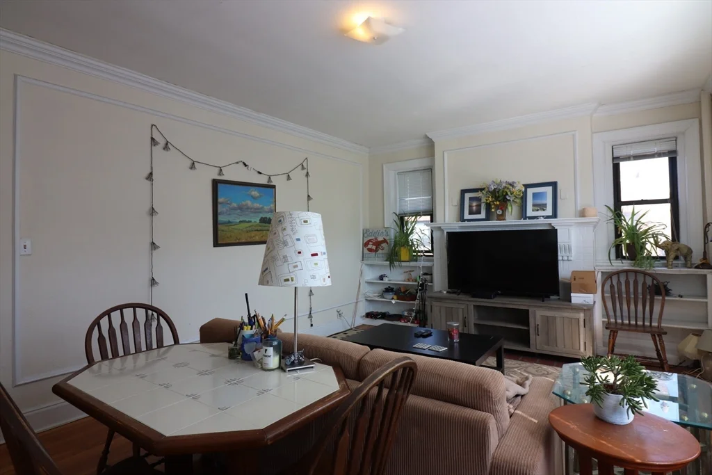 3 bed, 2 bath apartment for rent at 28 Park St Unit 2, Coolidge Corner — photo 2 of 11