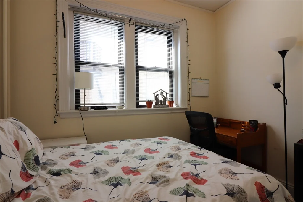 3 bed, 2 bath apartment for rent at 28 Park St Unit 2, Coolidge Corner — photo 4 of 11