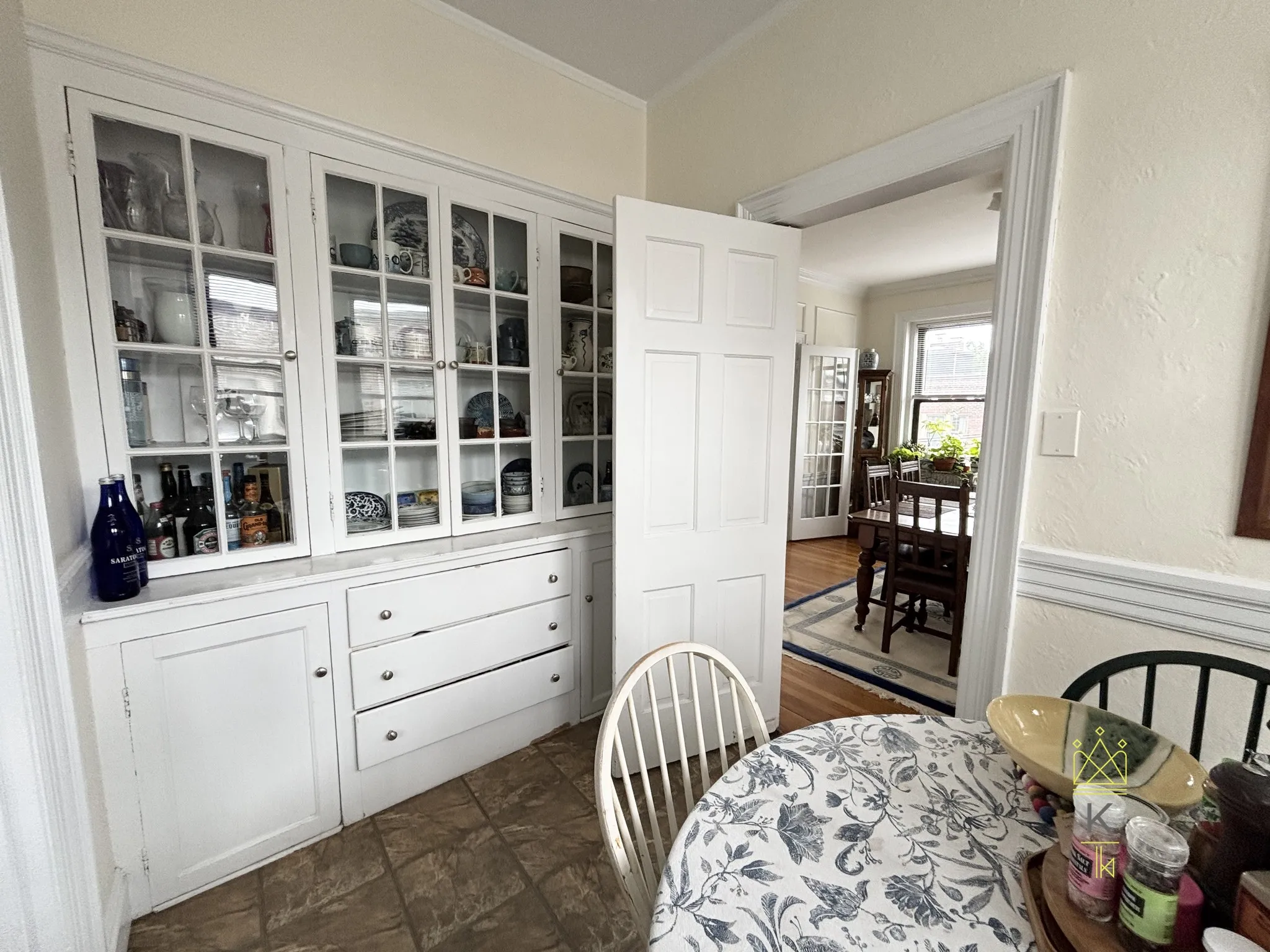 3 bed, 2 bath apartment for rent at 28 Park St Unit 3, Griggs Park — photo 6 of 19