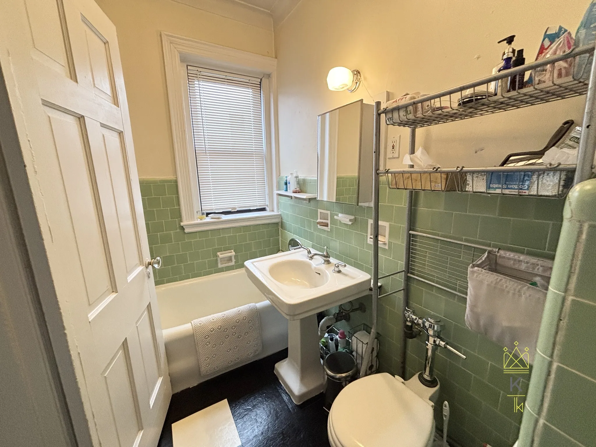 3 bed, 2 bath apartment for rent at 28 Park St Unit 3, Griggs Park — photo 13 of 19