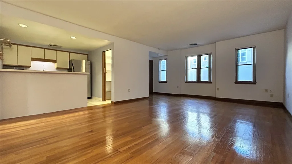 1 bed, 1 bath apartment for rent at 28 Parkman St Unit 2, Coolidge Corner