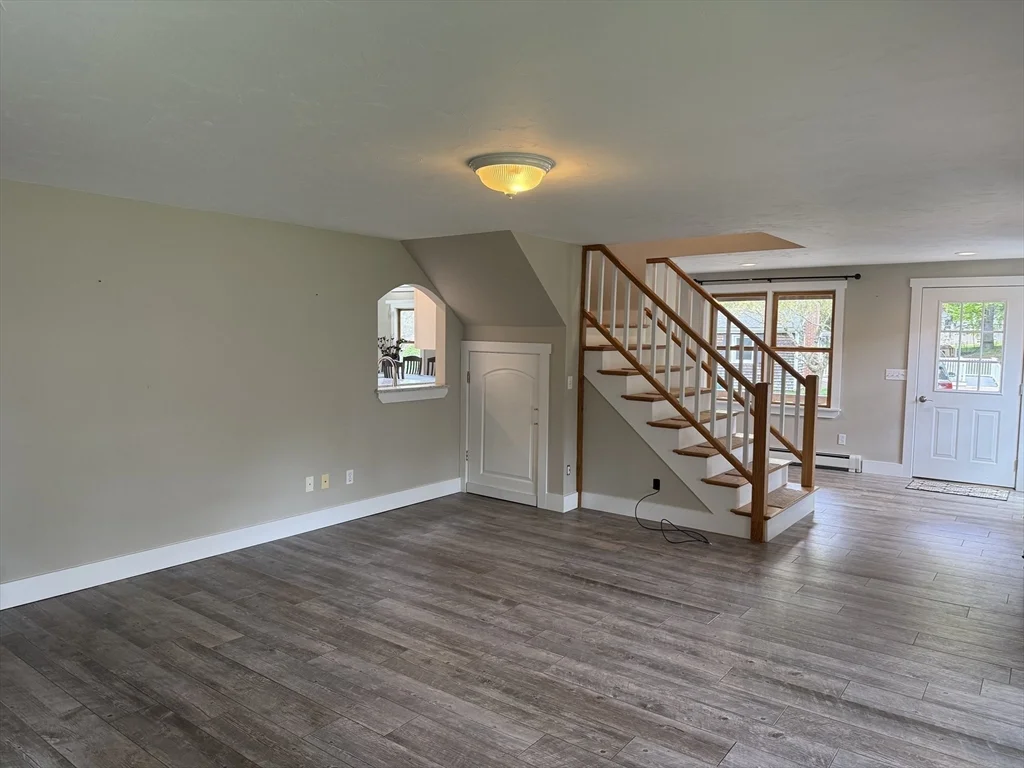 4 bed, 2 bath apartment for rent at 28 Paul Rd, Eddyville — photo 5 of 39