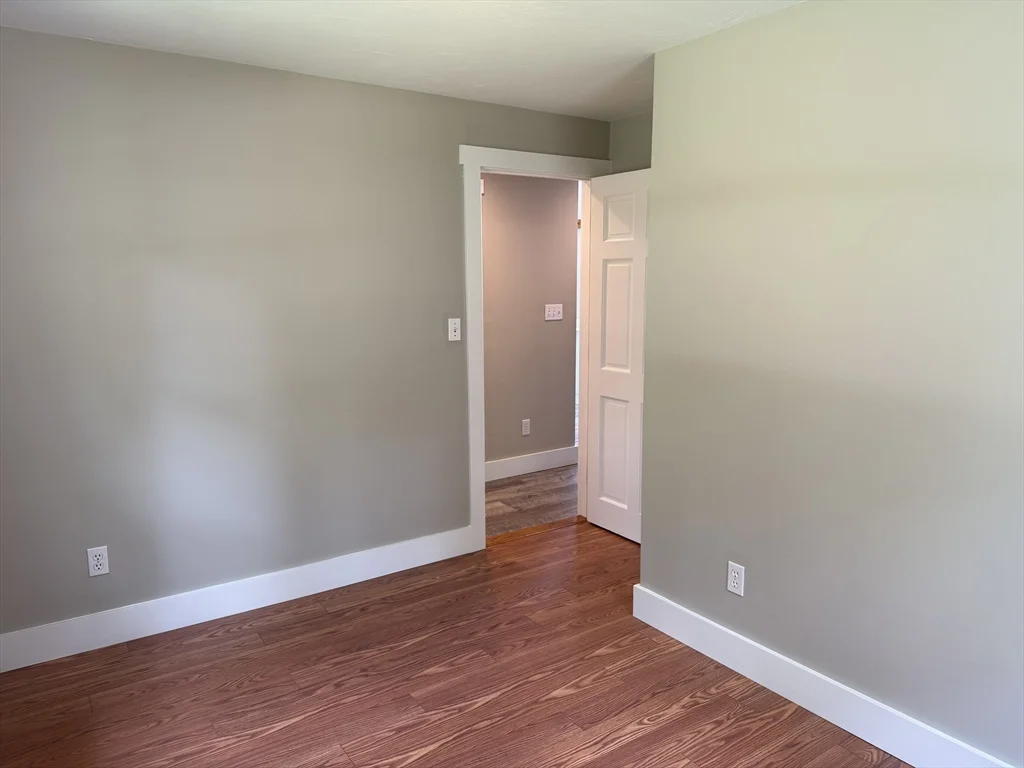 4 bed, 2 bath apartment for rent at 28 Paul Rd, Eddyville — photo 15 of 39