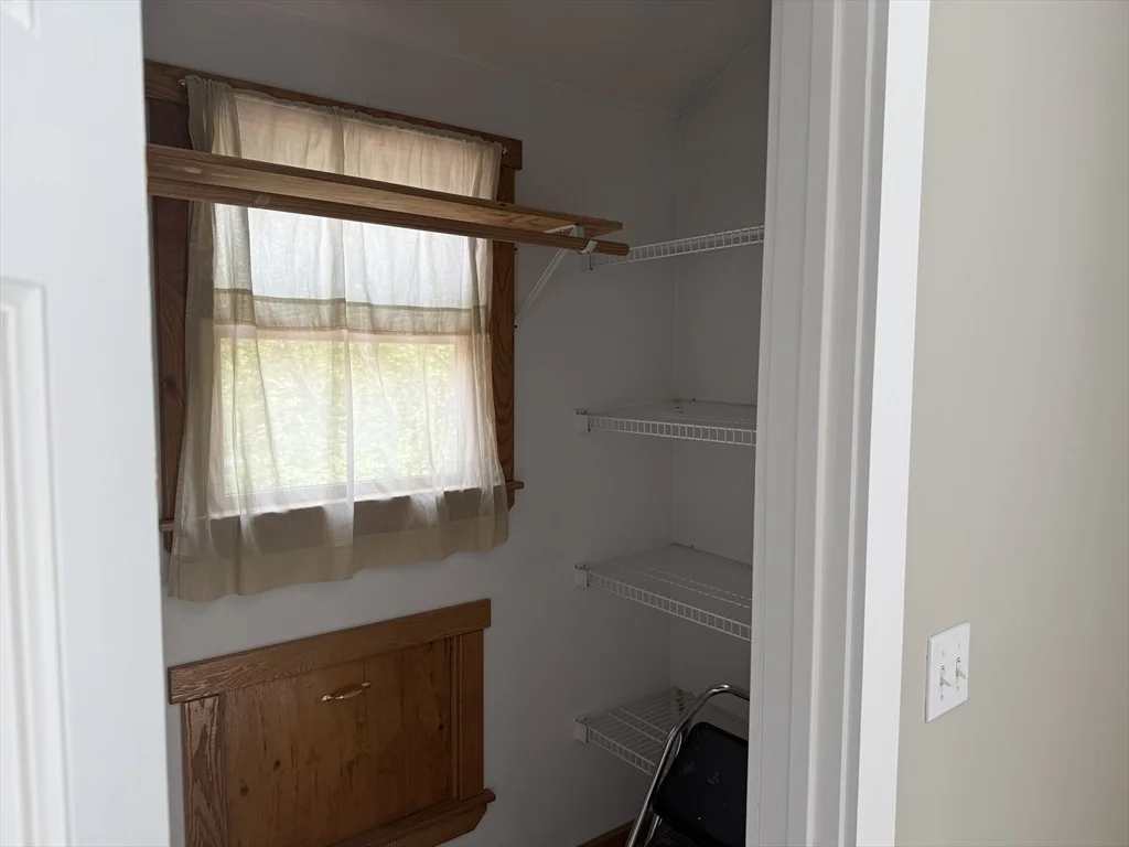 4 bed, 2 bath apartment for rent at 28 Paul Rd, Eddyville — photo 21 of 39