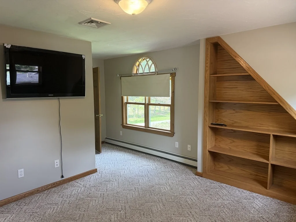 4 bed, 2 bath apartment for rent at 28 Paul Rd, Eddyville — photo 29 of 39