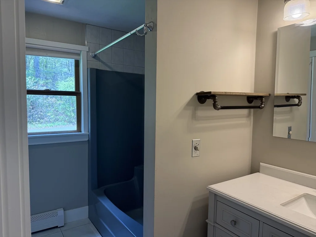 4 bed, 2 bath apartment for rent at 28 Paul Rd, Eddyville — photo 16 of 39