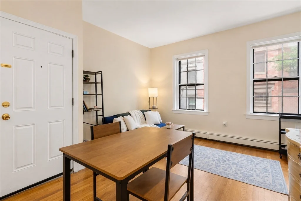 2 bed, 1 bath apartment for rent at 28 Phillips St Unit A, Beacon Hill — photo 5 of 12