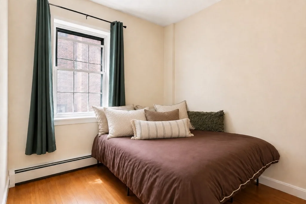 2 bed, 1 bath apartment for rent at 28 Phillips St Unit A, Beacon Hill — photo 7 of 12