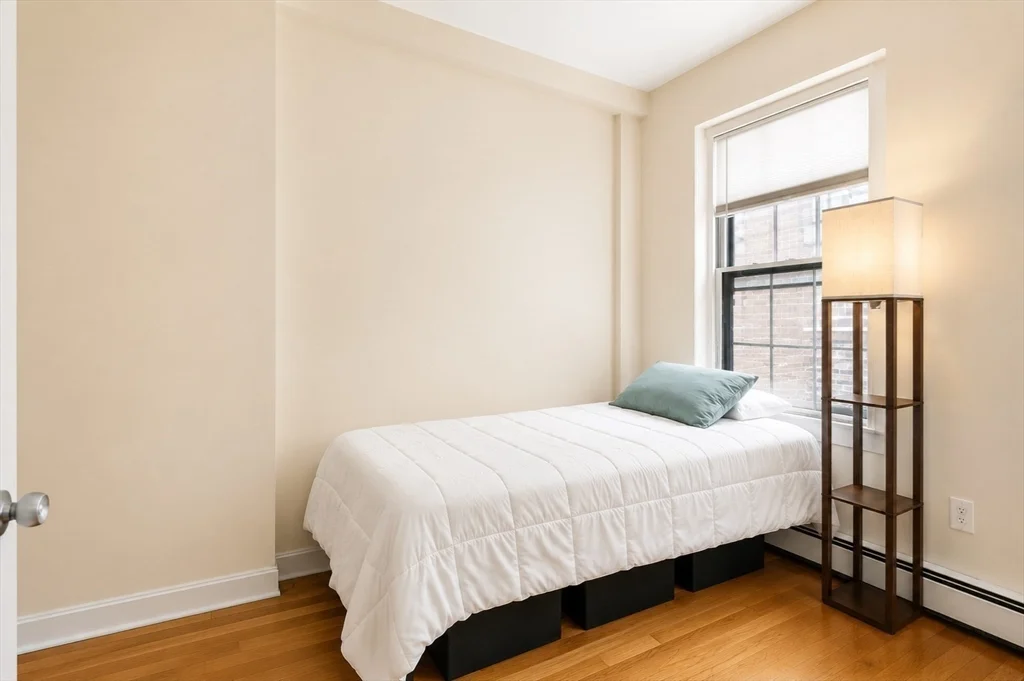 2 bed, 1 bath apartment for rent at 28 Phillips St Unit A, Beacon Hill — photo 10 of 12