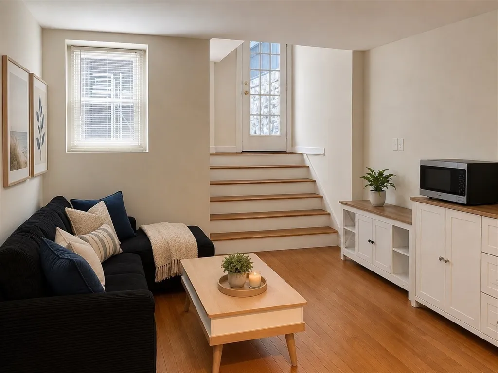 2 bed, 2 bath apartment for rent at 28 Phillips St Unit G, Beacon Hill — photo 1 of 15