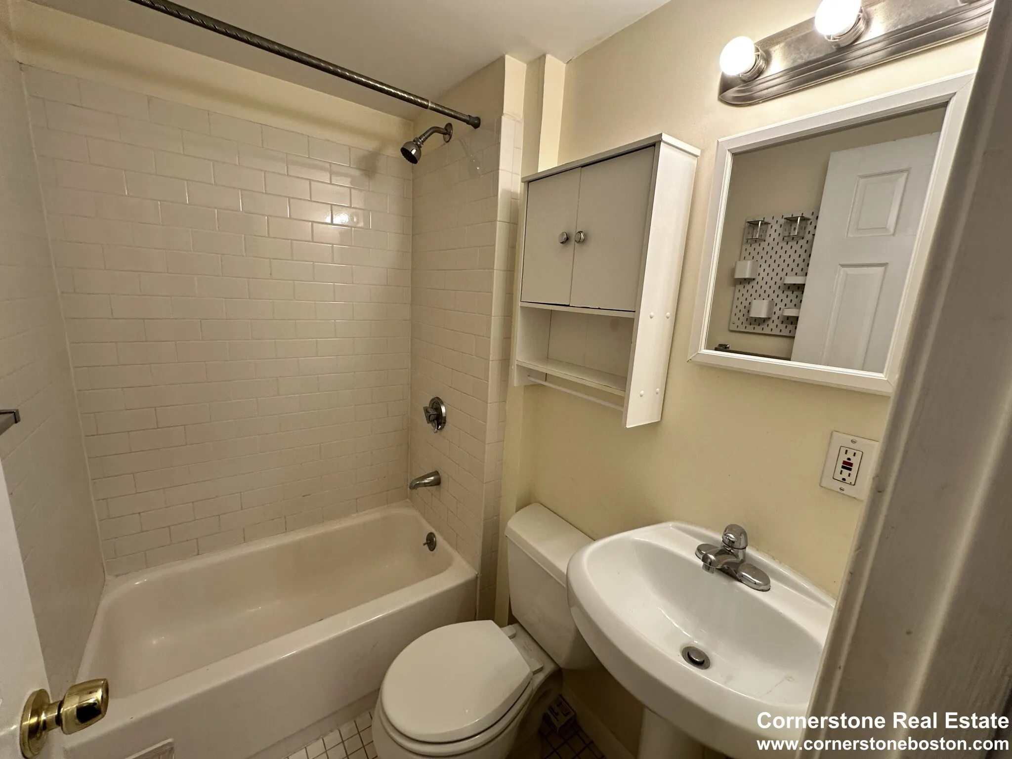 2 bed, 2 bath apartment for rent at 28 Phillips St Unit M, Beacon Hill — photo 10 of 12