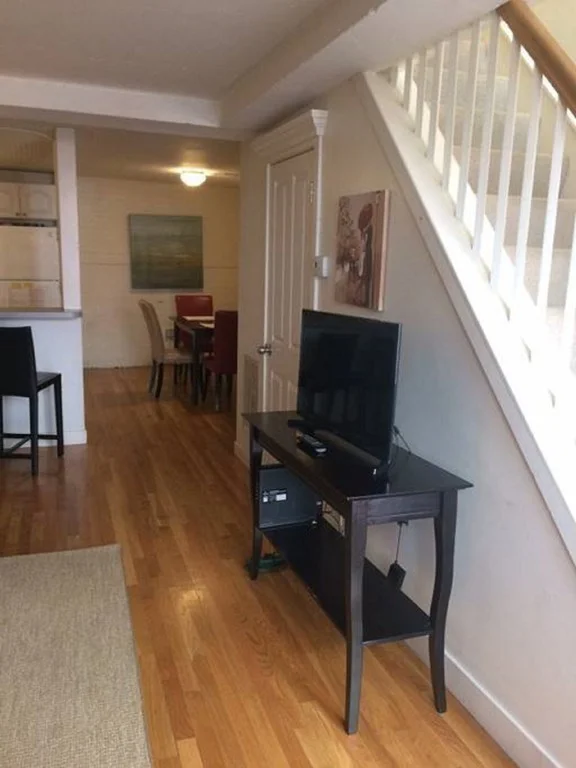 2 bed, 1 bath apartment for rent at 28 Piedmont St Unit 28, Bay Village — photo 7 of 12