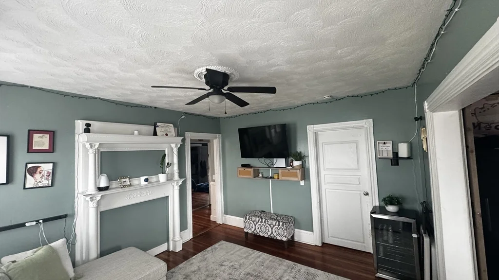 3 bed, 1 bath apartment for rent at 28 Pine Unit C, Attleboro — photo 6 of 9