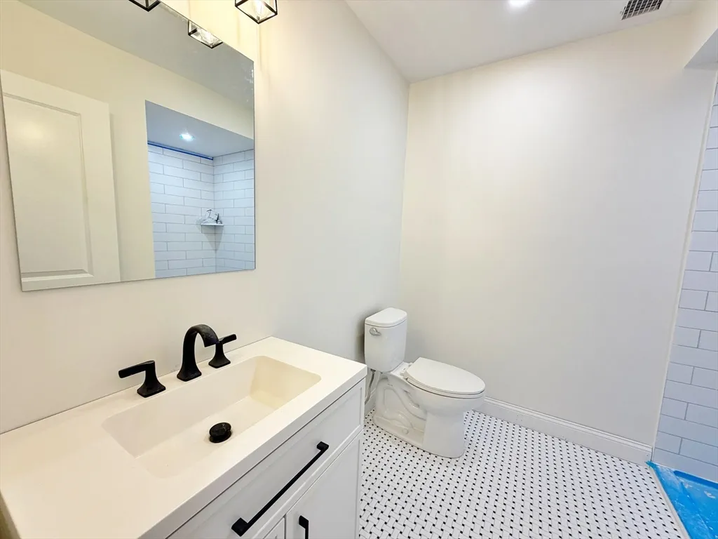 3 bed, 2 bath apartment for rent at 28 Pitcher Ave Unit 2, West Medford — photo 9 of 22