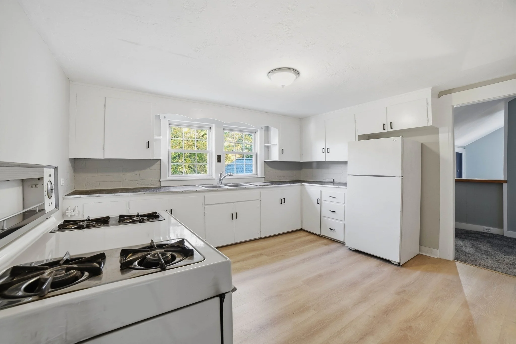 1 bed, 1 bath apartment for rent at 28 Pleasent Unit 3, Spencer — photo 13 of 18