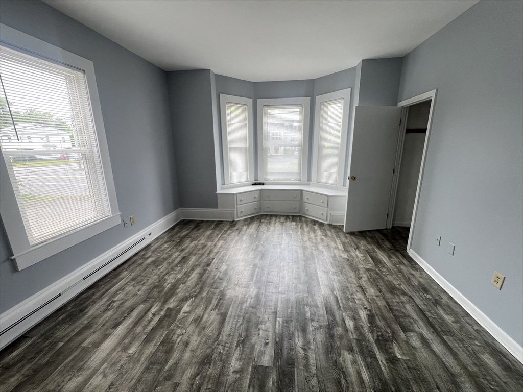 1 bed, 1 bath apartment for rent at 28 Pond St Unit 1, Weymouth