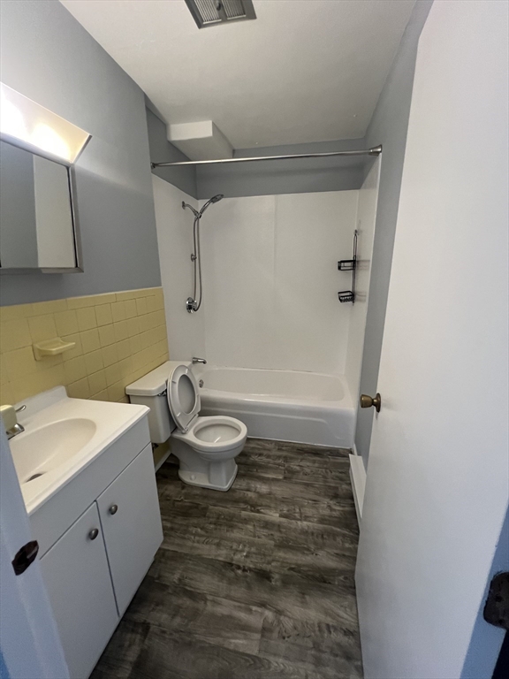 1 bed, 1 bath apartment for rent at 28 Pond St Unit 1, Weymouth — photo 10 of 14