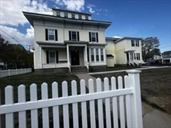 2 bed, 1 bath apartment for rent at 28 Poplar St Unit 4, Danvers — photo 1 of 20
