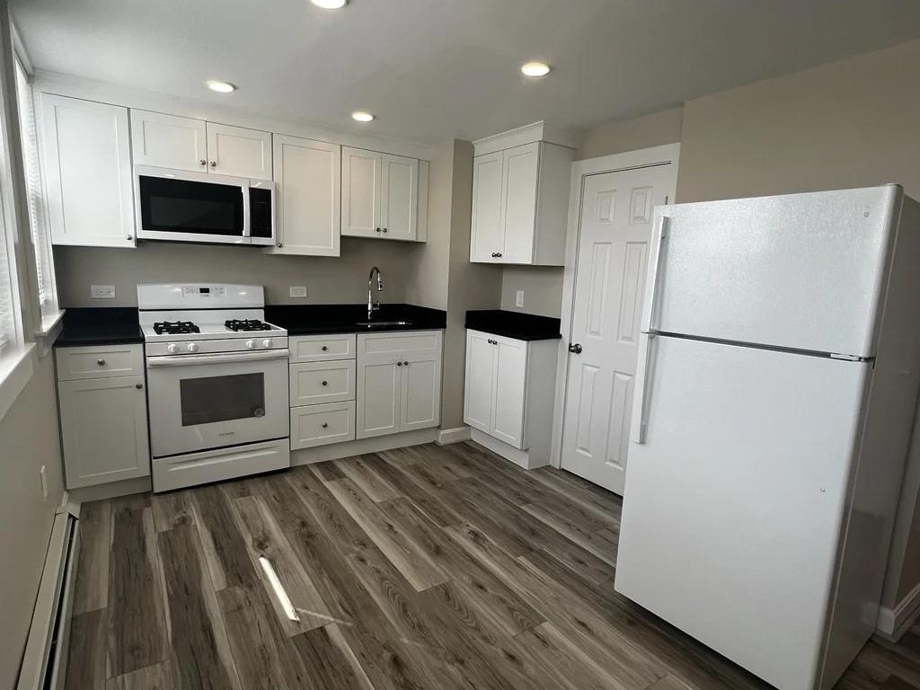 Studio bed, 1 bath apartment for rent at 28 Poplar St Unit 8, Danvers — photo 7 of 11