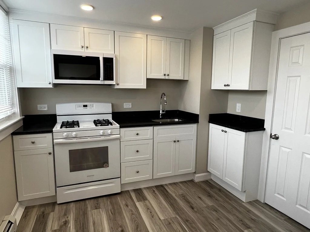 Studio bed, 1 bath apartment for rent at 28 Poplar St Unit 8, Danvers — photo 4 of 11