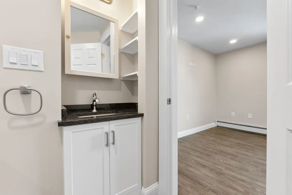 1 bed, 1 bath apartment for rent at 28 Poplar St Unit 9, Danvers — photo 15 of 19