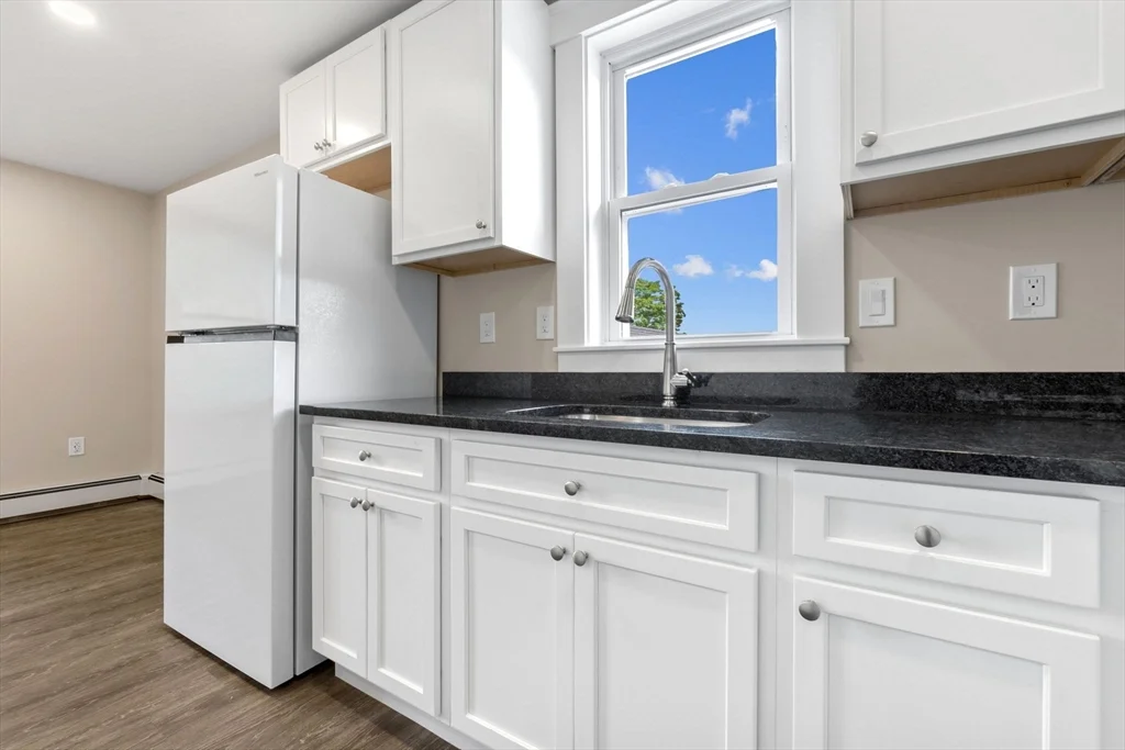 1 bed, 1 bath apartment for rent at 28 Poplar St Unit 9, Danvers — photo 11 of 19