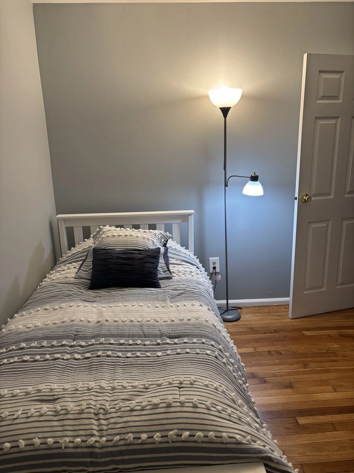 3 bed, 1 bath apartment for rent at 28 Prince Henry Dr, Falmouth — photo 12 of 17