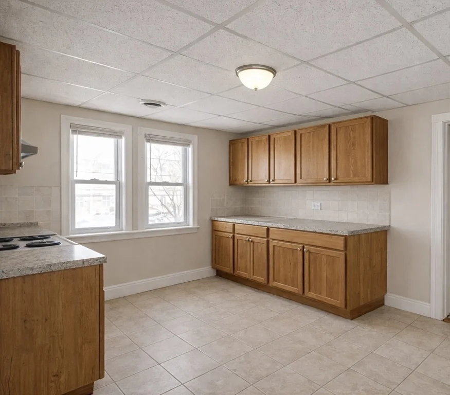 3 bed, 1 bath apartment for rent at 28 Prospect St Unit 2, Brockton — photo 5 of 11