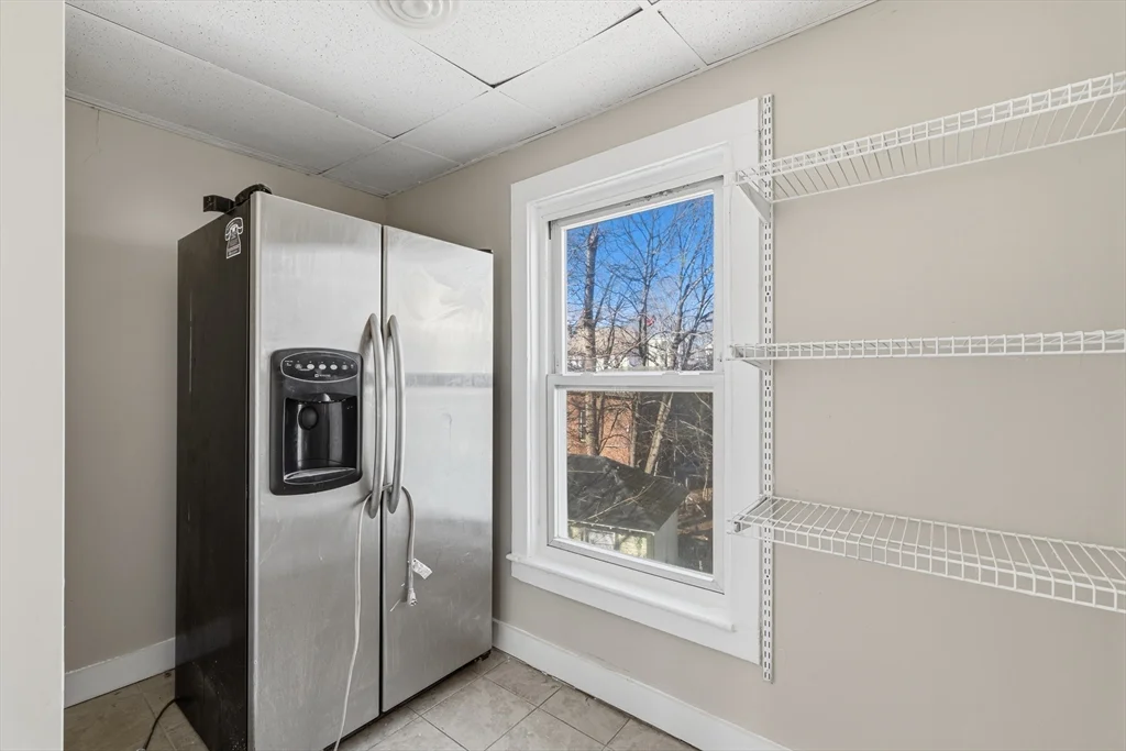 3 bed, 1 bath apartment for rent at 28 Prospect St Unit 2, Brockton — photo 9 of 11