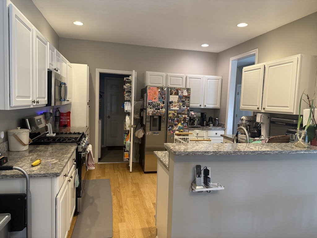 3 bed, 2 bath apartment for rent at 28 Ptarmigan Dr Unit 28, Shrewsbury — photo 12 of 30